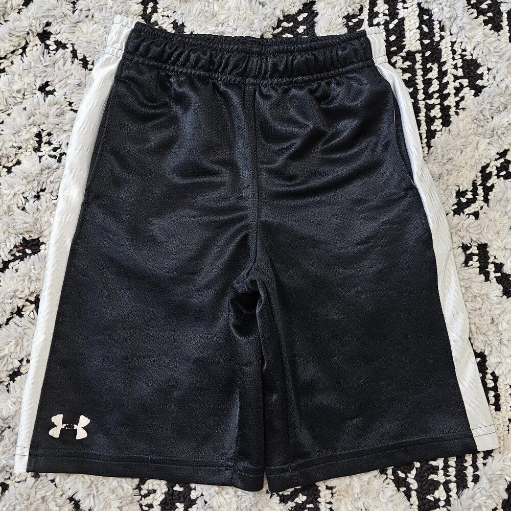 Under Armour Boys Black w/White Accent Mesh Shorts Size Small